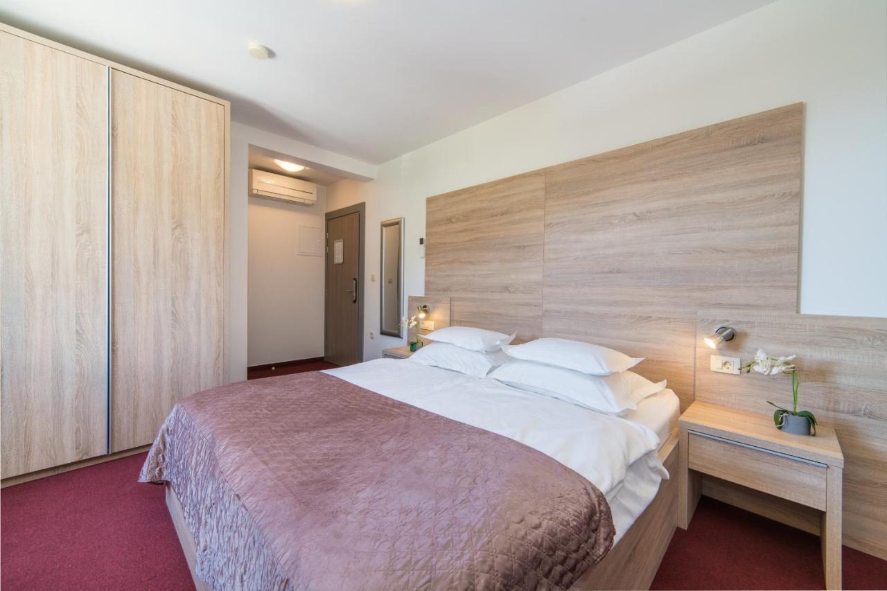 درفينيك Hotel Antonija المظهر الخارجي الصورة